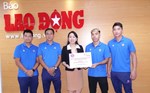 jumlah pemain sepak bola setiap regu adalah Hatanaka melakukan umpan samping dari lemparan ke dalam dan Kida maju dengan satu sentuhan